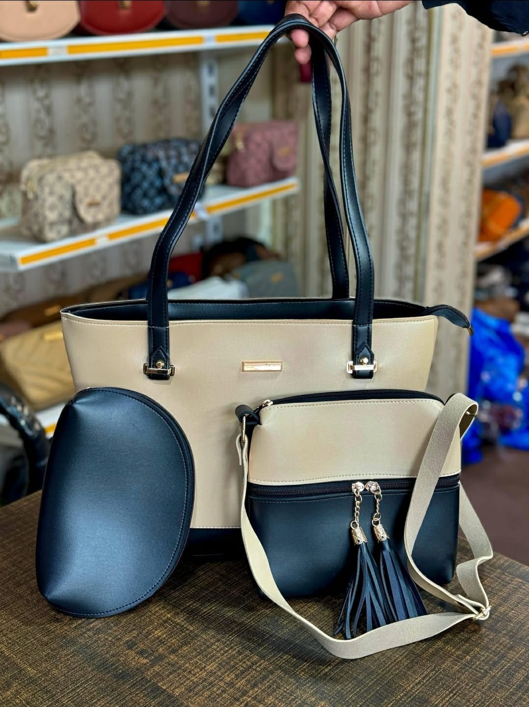 Elegent 3 piece handbag set